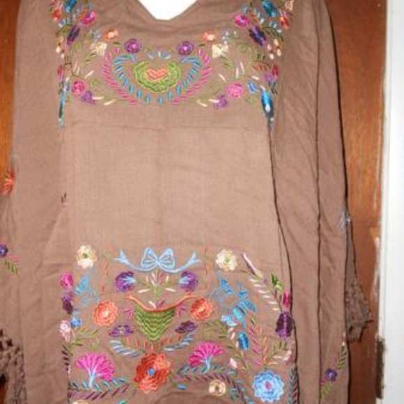 Evy’s Tree Kay Embroidered Poncho Desert Taupe Crinkle Rayon OS - Picture 6 of 8